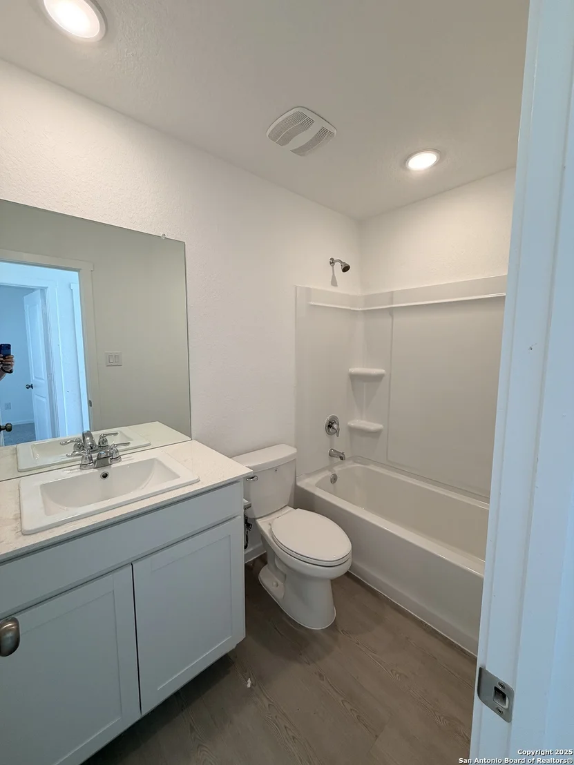 Photo of 5739 alope