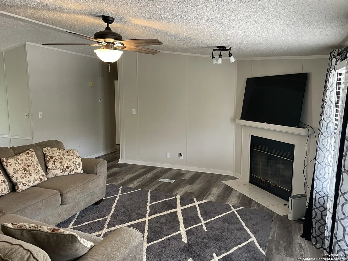 Photo of 233 COUNTY ROAD 340