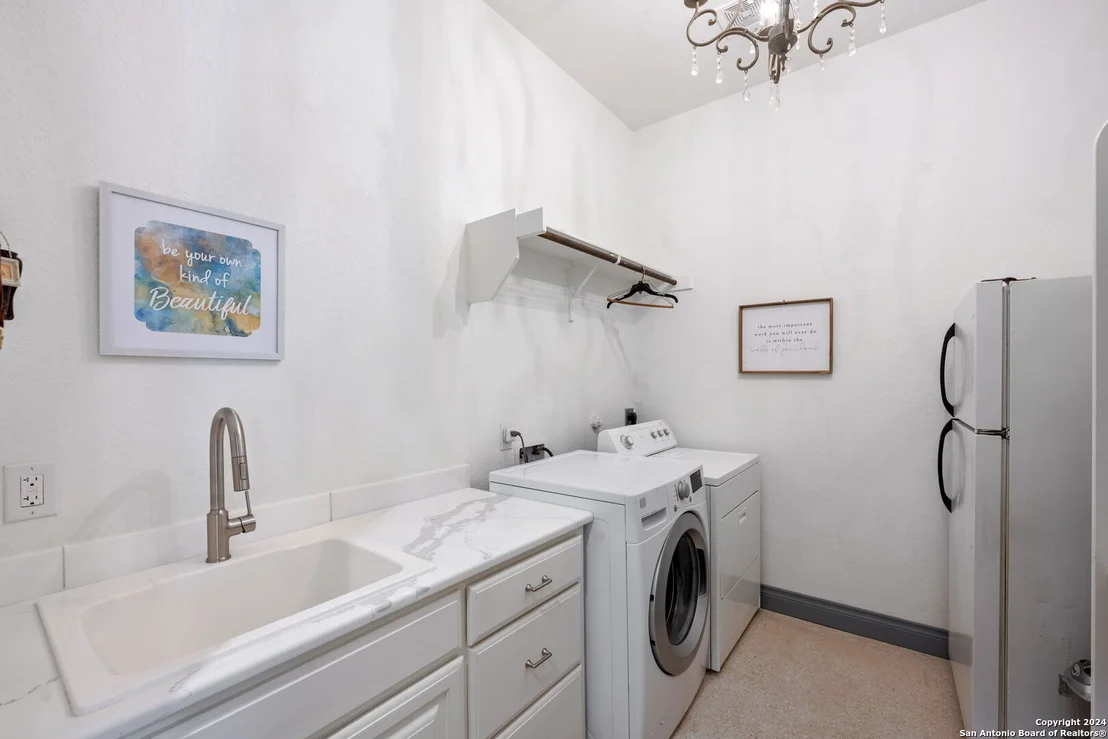 Photo of 1114 Savanna