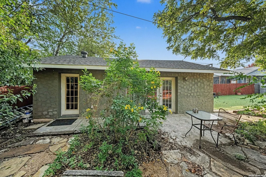 Photo of 109 THORAIN BLVD