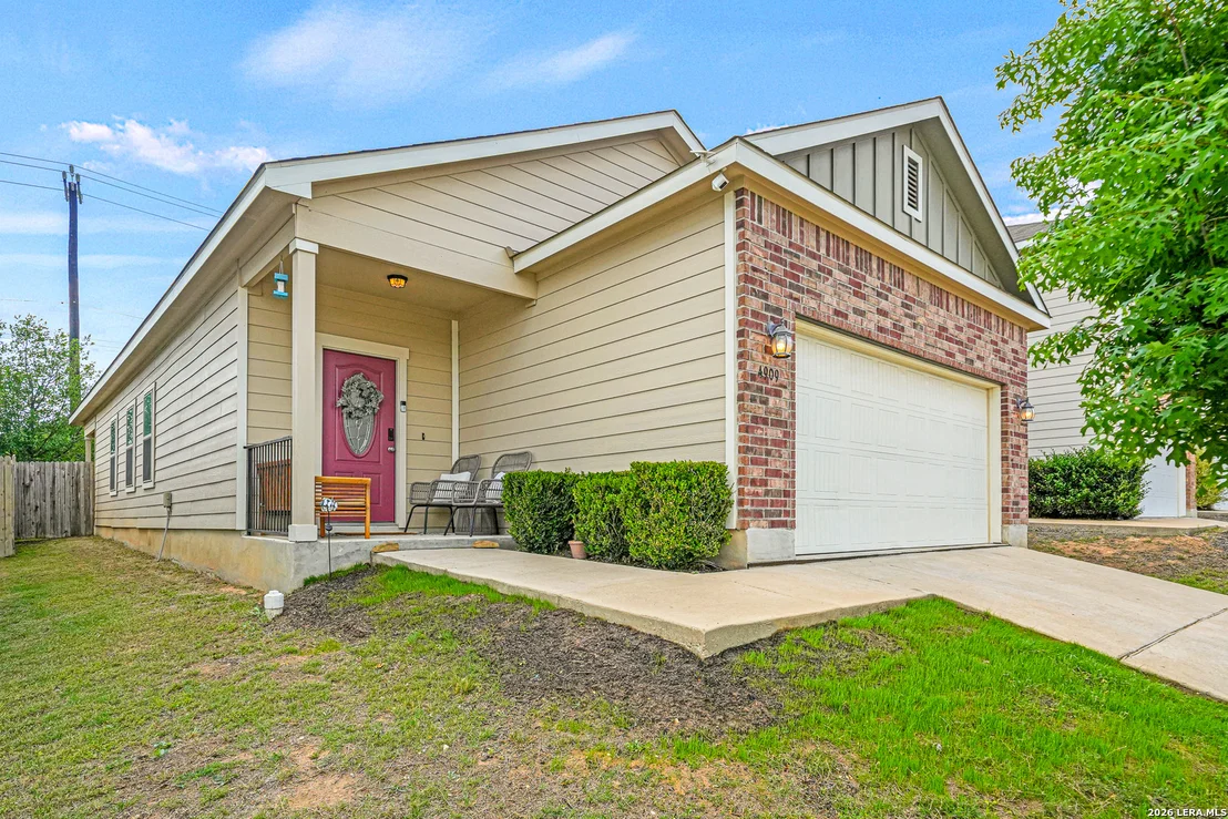 Photo of 4909 HALLIES GDN