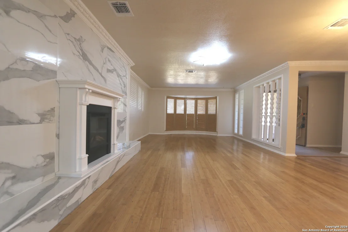 Photo of 5621 GALEWIND DR