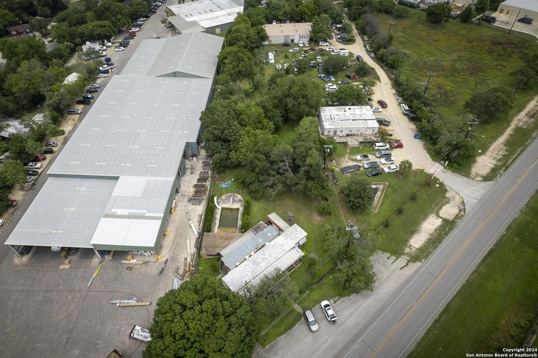 Photo of 5835 Randolph Blvd