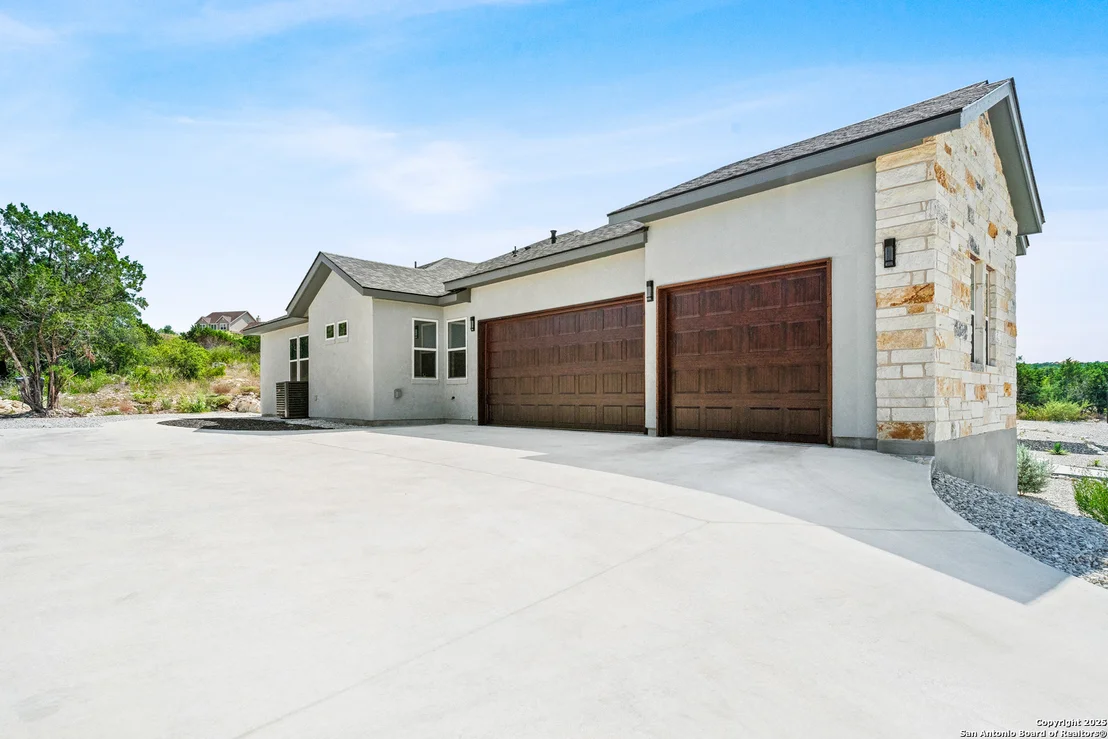 Photo of 250 Private Road 2775