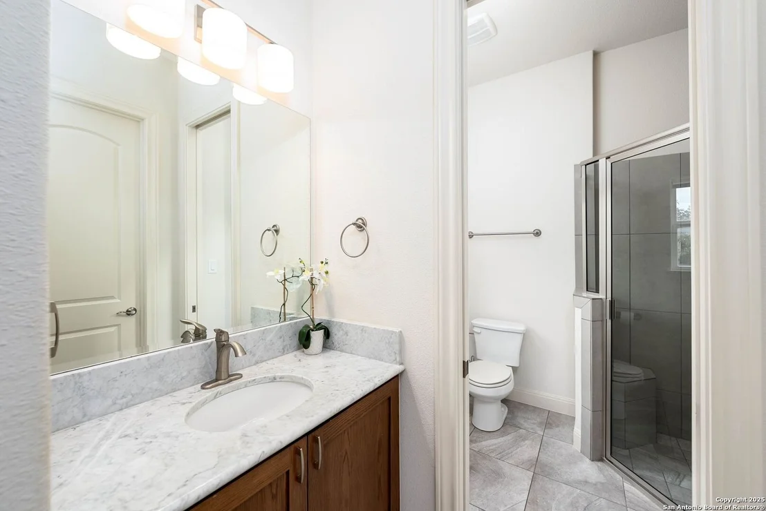 Photo of 6331 granada