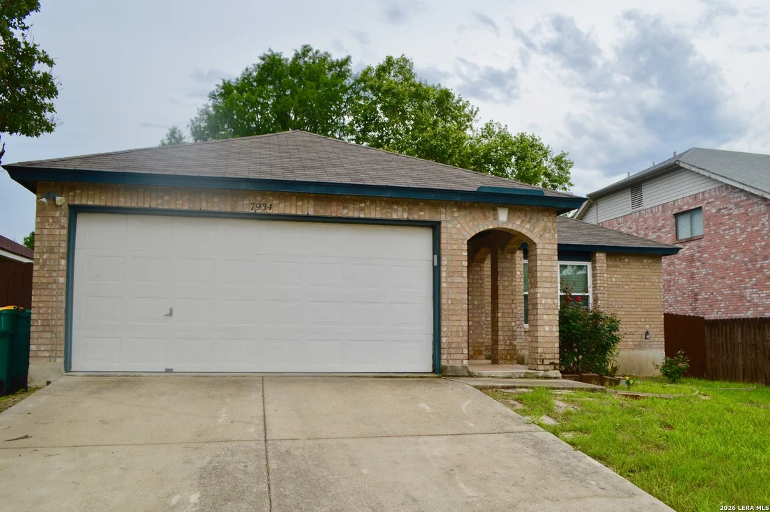 Photo of 7934 DONSHIRE DR
