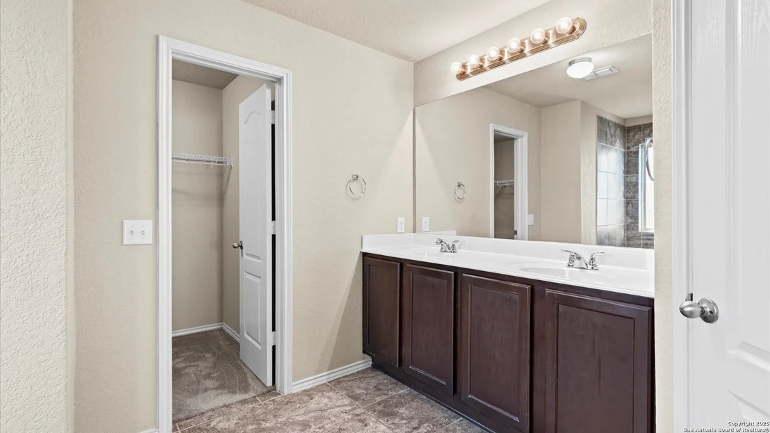 Photo of 8243 Puente