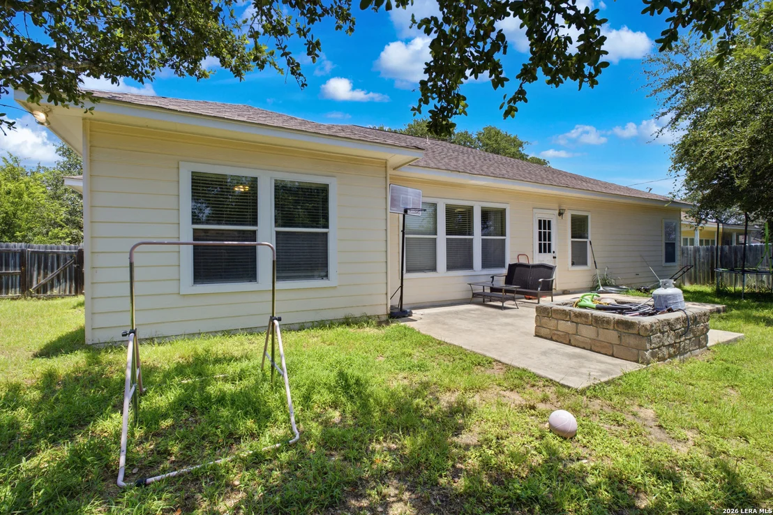 Photo of 313 Howard Dr