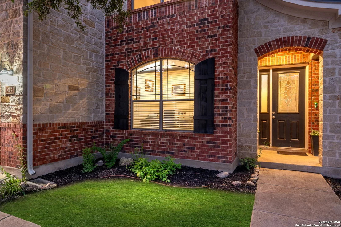 Photo of 204 Lone Star