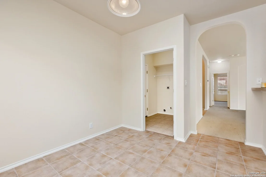Photo of 14204 Auberry
