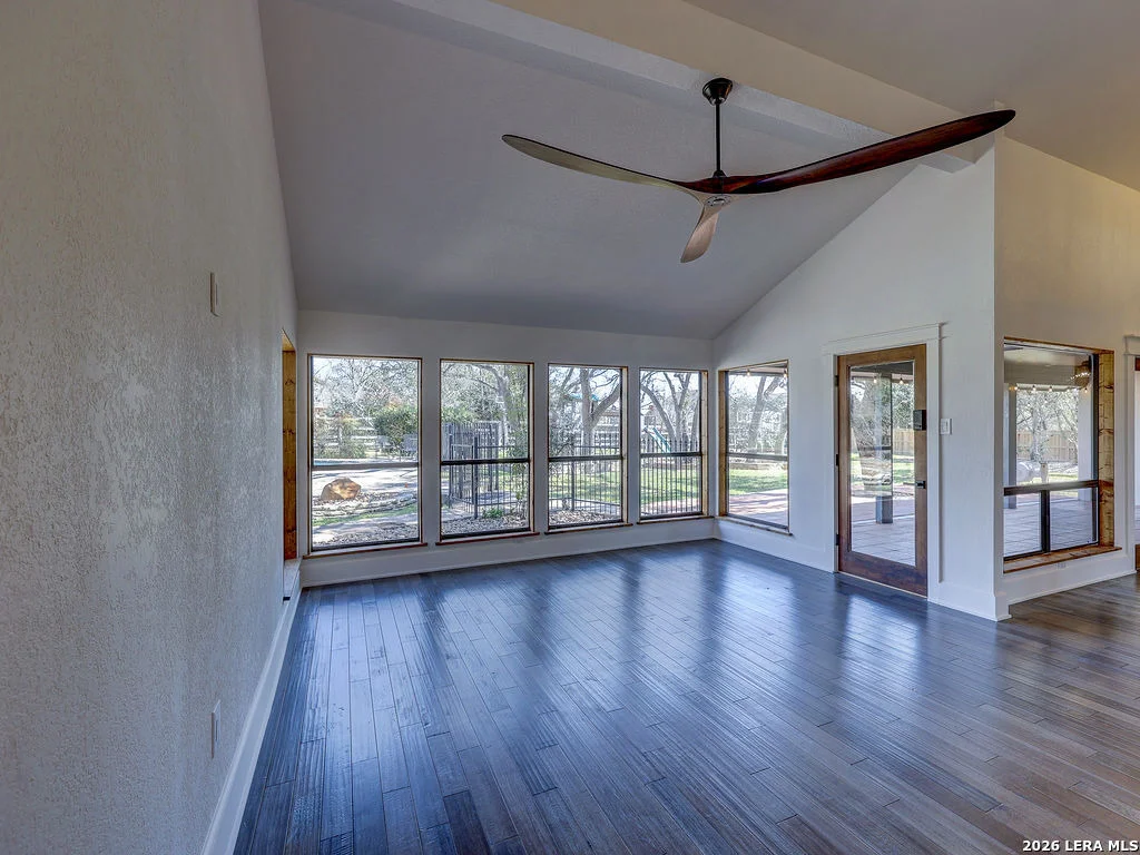Photo of 29540 Red Bud Hill