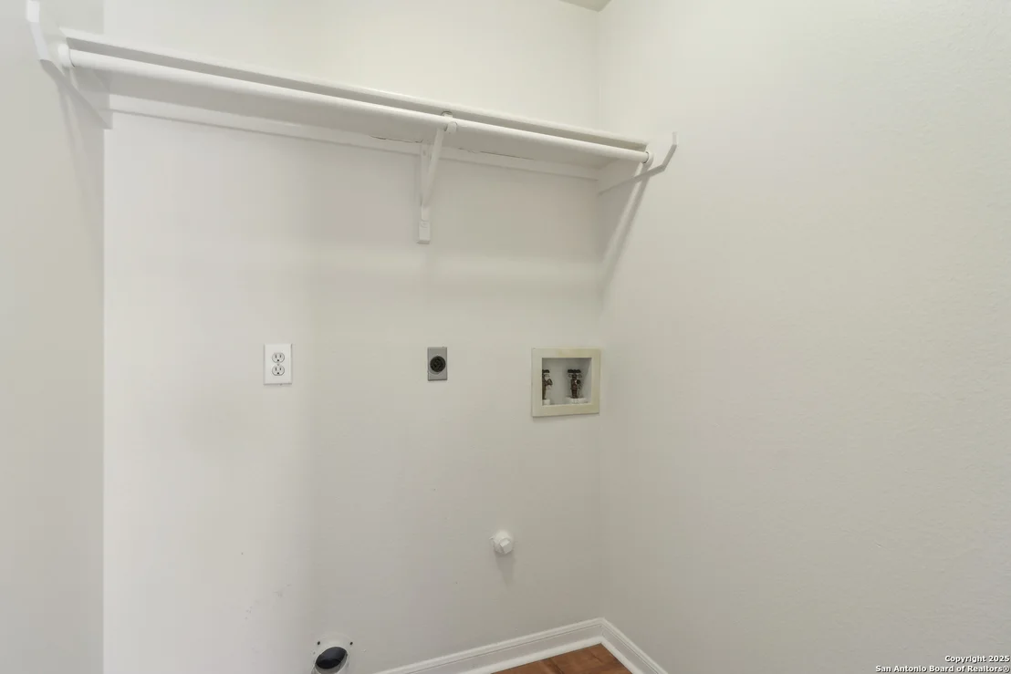 Photo of 1117 Rivertree Dr.