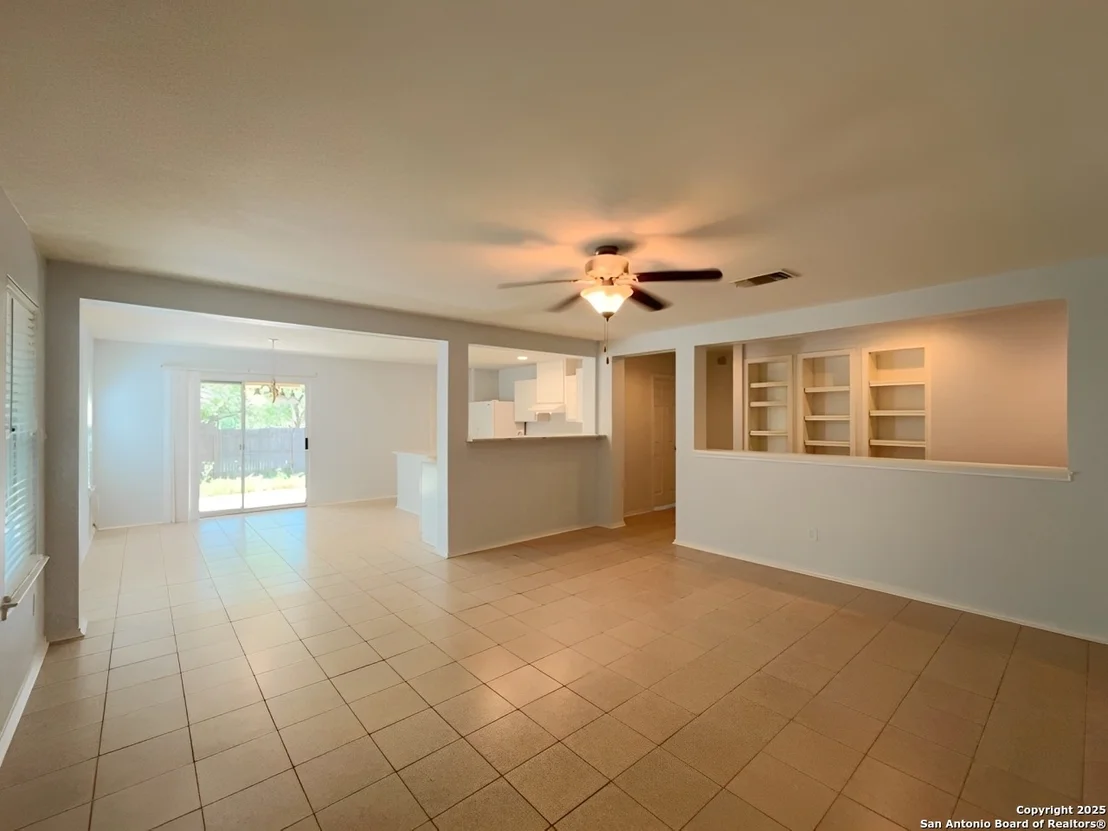 Photo of 4418 Semora Oak