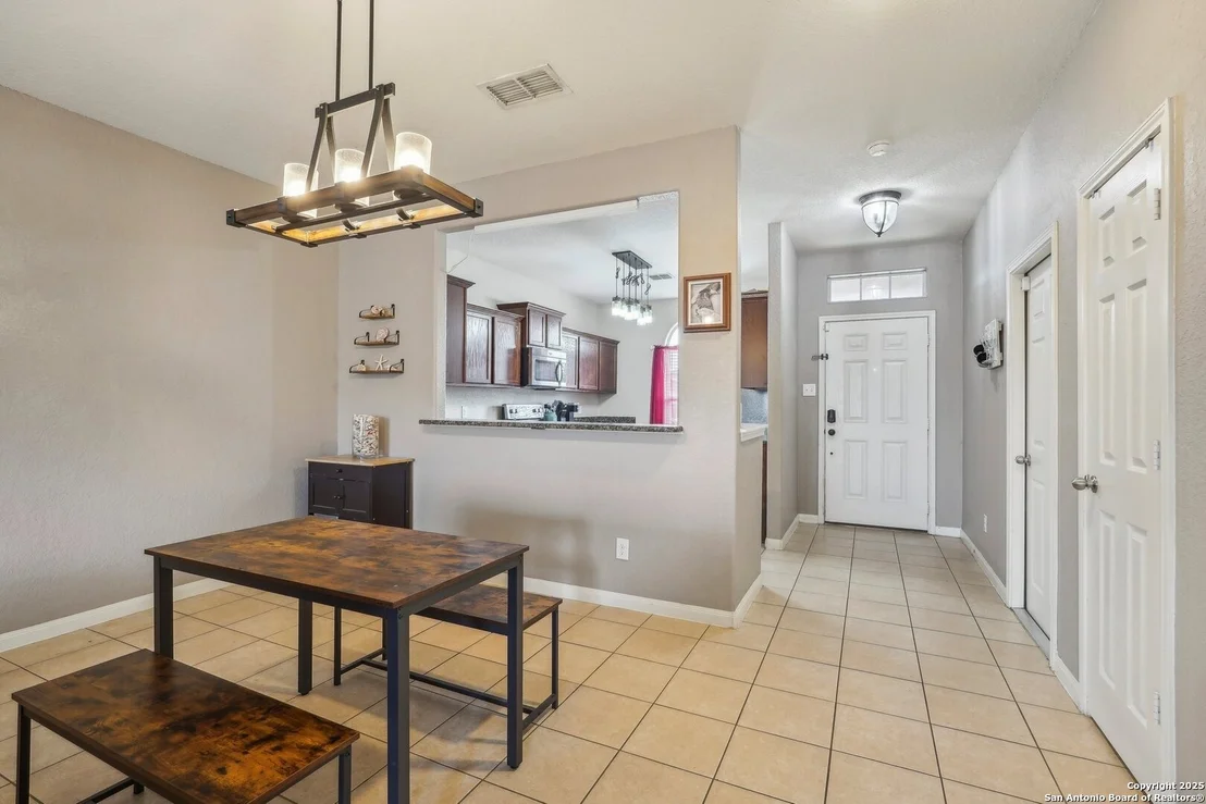 Photo of 6714 LUCKEY TREE