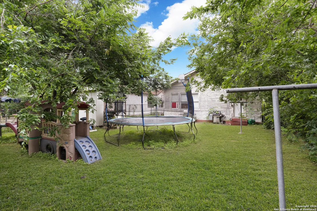 Photo of 511 DEVINE ST