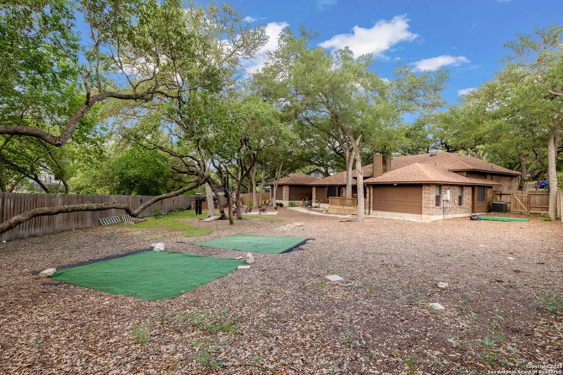 Photo of 9231 Saint Ives