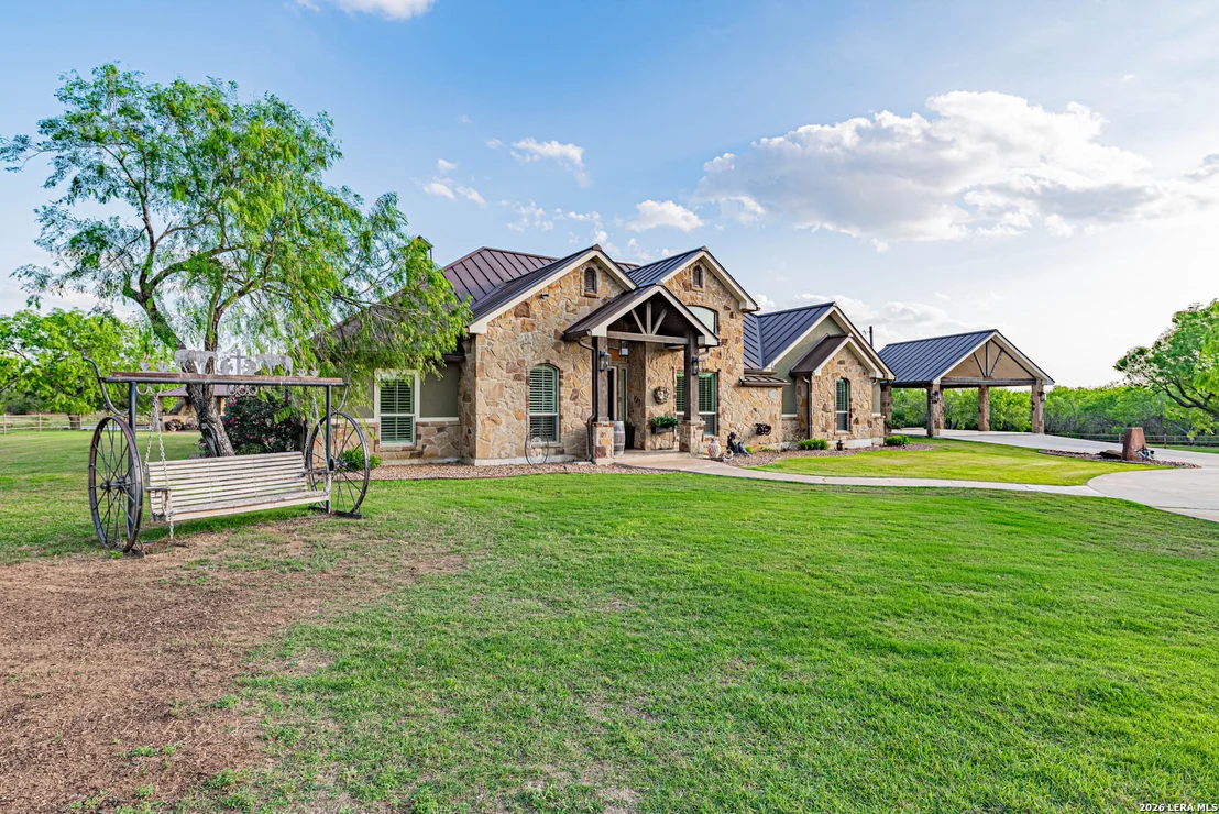 Photo of 819 County Road 356