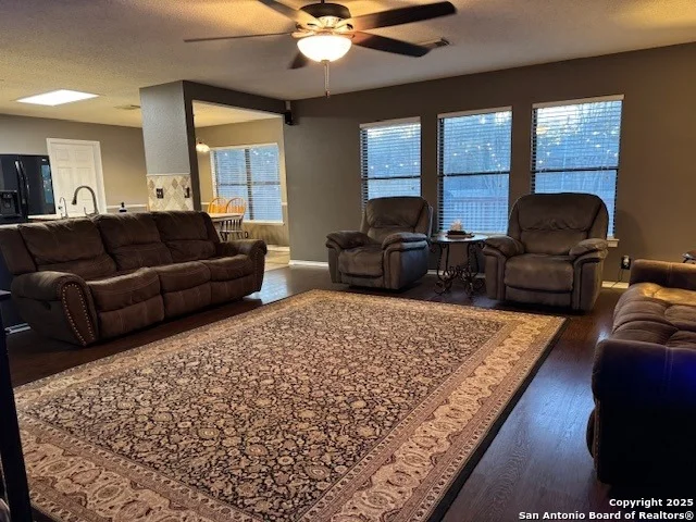 Photo of 9835 diamond cliff