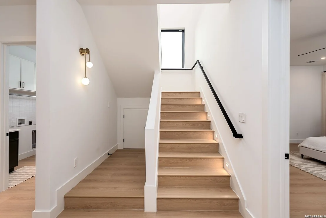 Photo of 16 GRANTHAM GLN