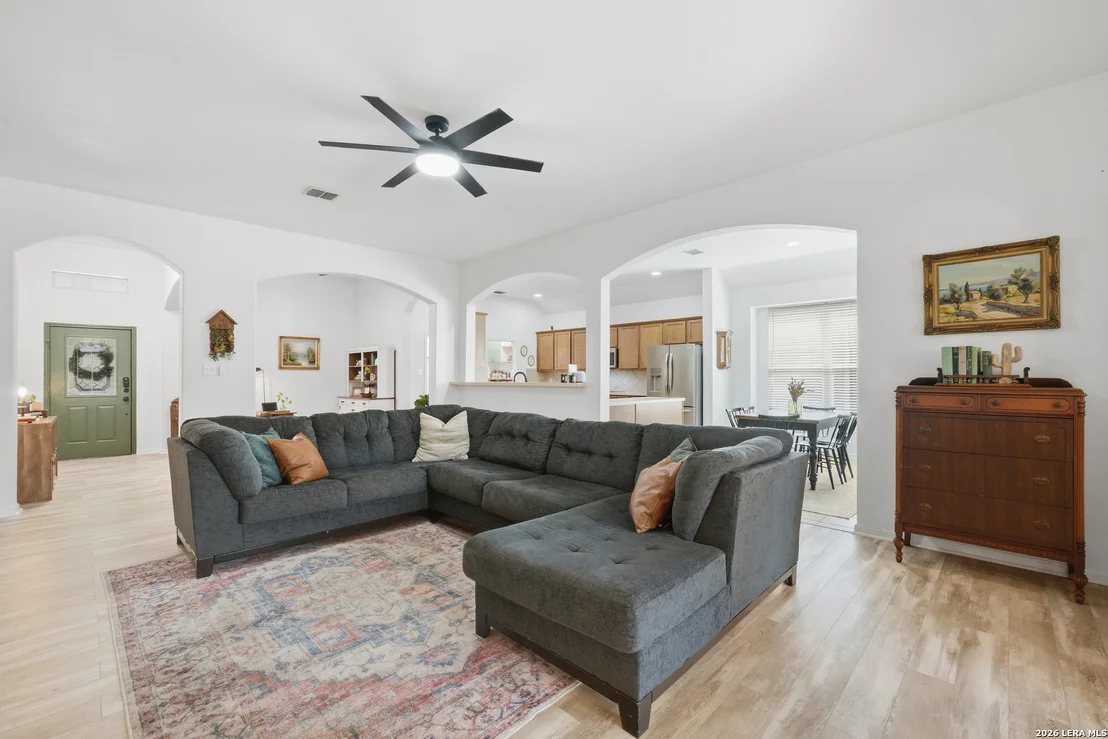 Photo of 254 MAIDSTONE CV