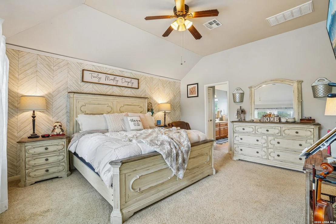 Photo of 990 OAK PARK