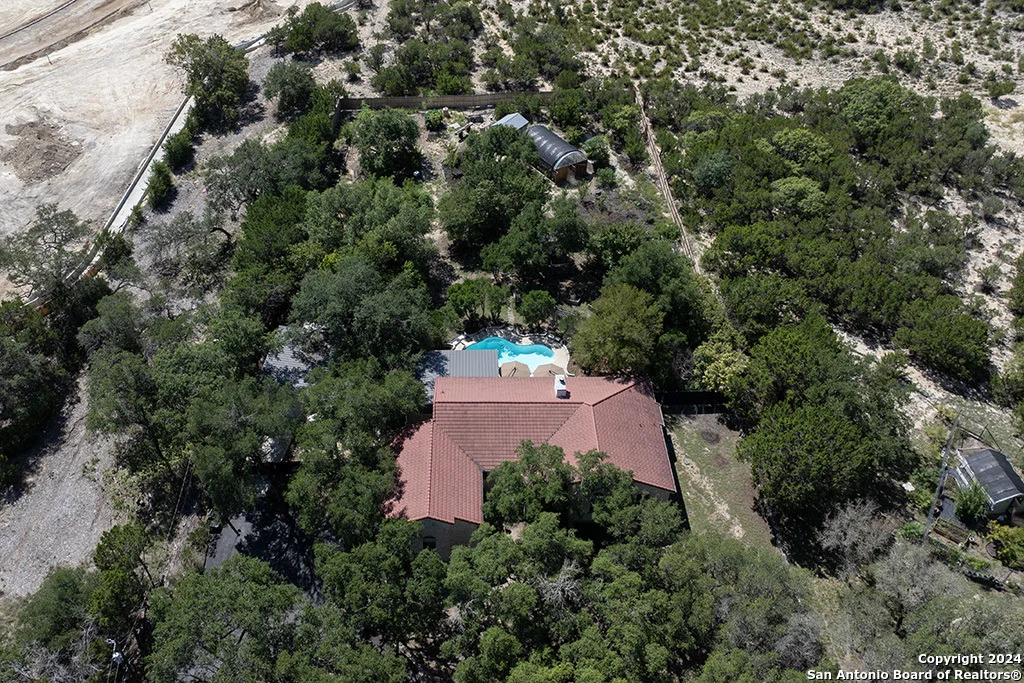 Photo of 172 LAKE FRONT DR