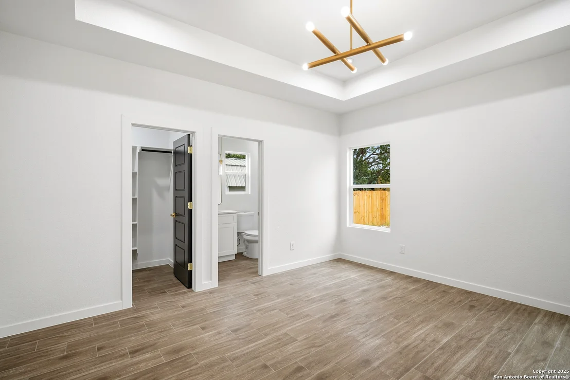 Photo of 15129 Norvell