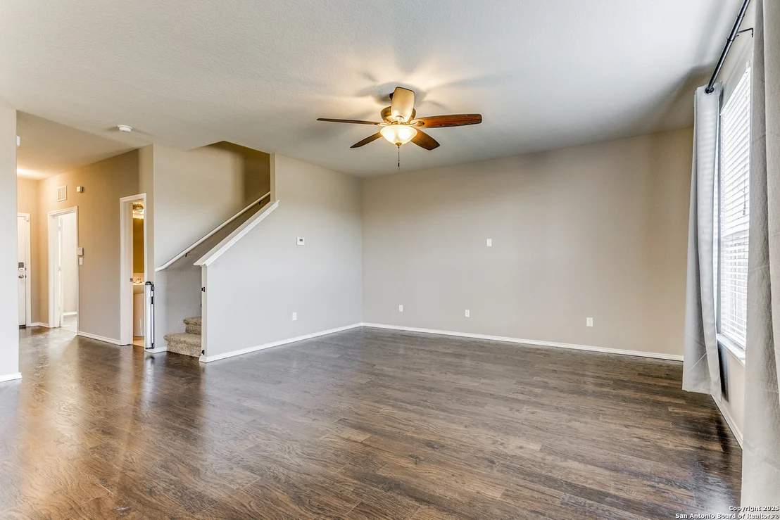 Photo of 24242 INVITATION OAK