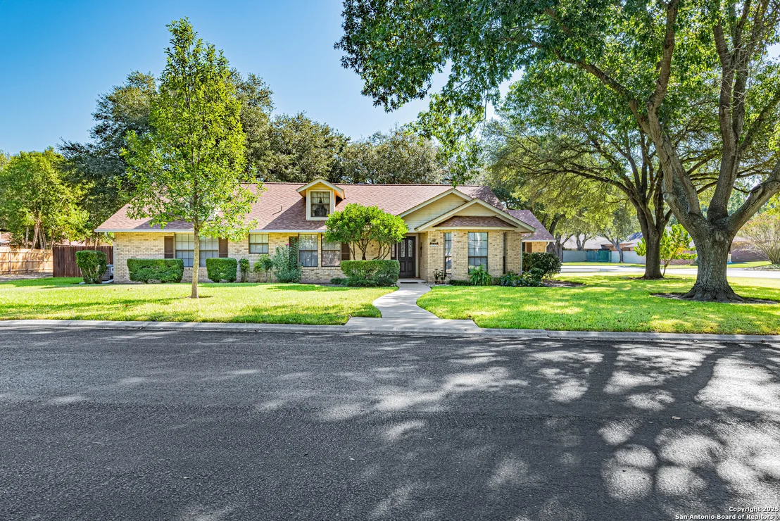 Photo of 729 Heritage Dr