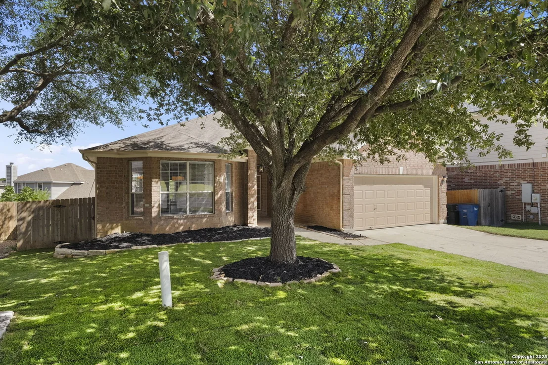 Photo of 665 La Bahia Loop