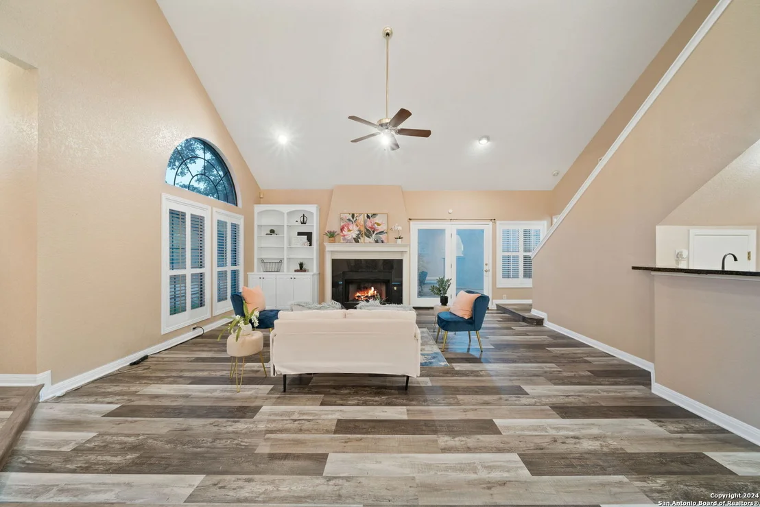 Photo of 15731 DEER CREST