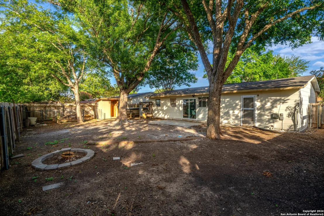 Photo of 1065 CURTISS AVE