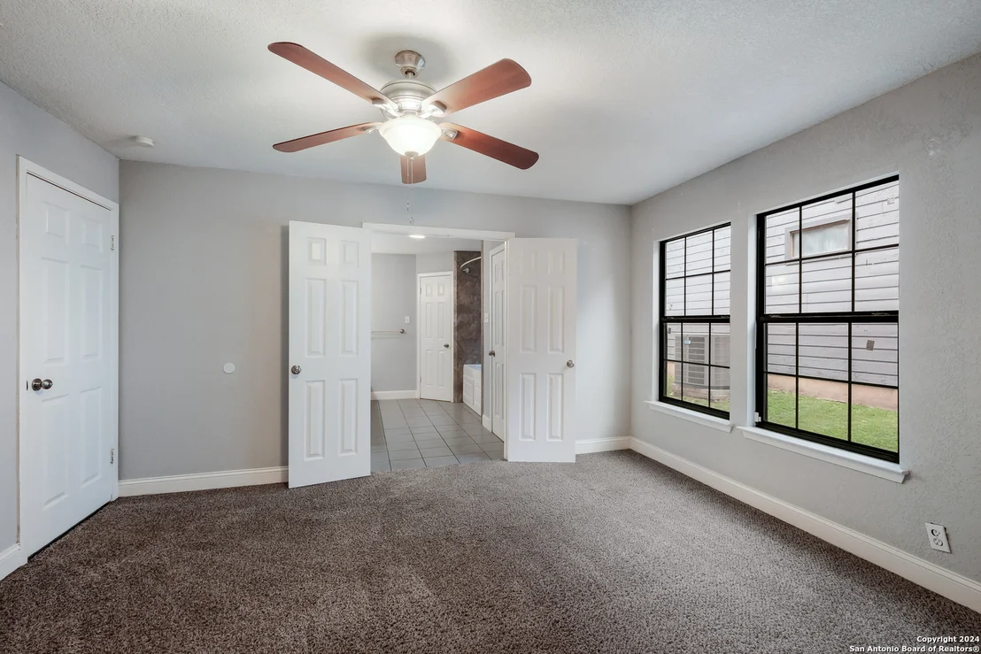 Photo of 2622 JOHNSON GRASS