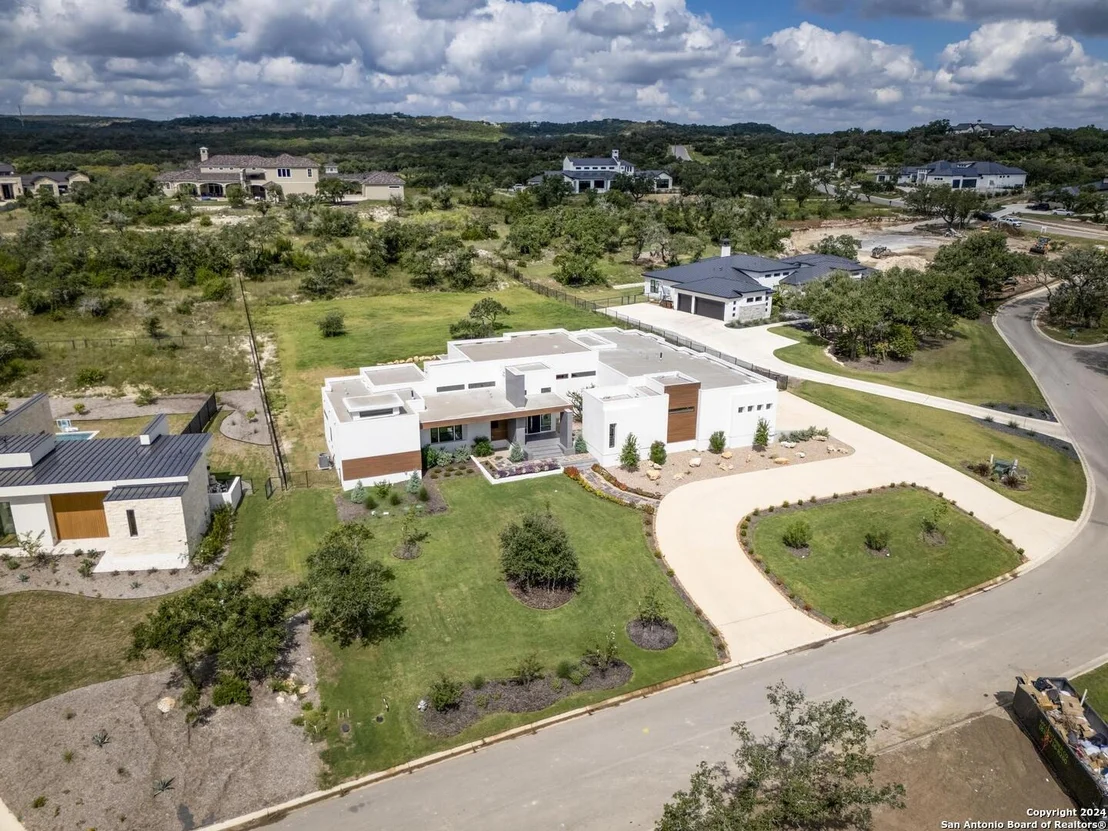 Photo of 25907 Morhiss Pt