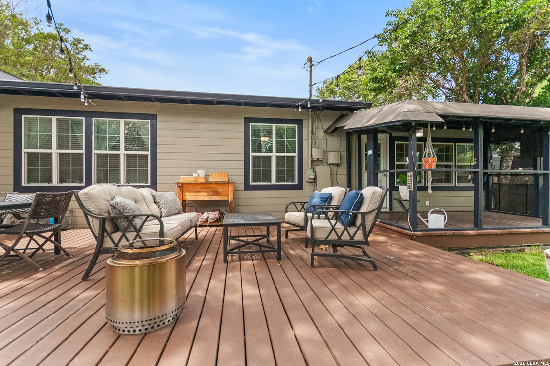 Photo of 318 BREES BLVD