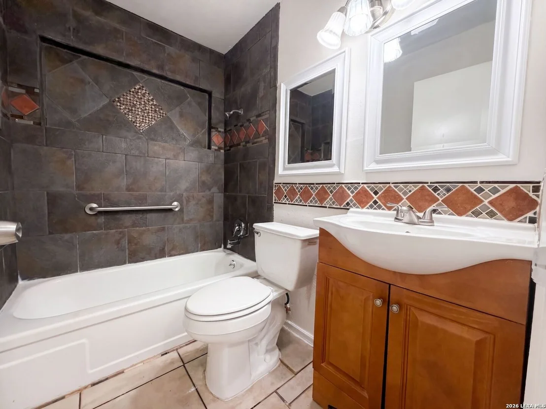 Photo of 3650 VERSAILLES DR
