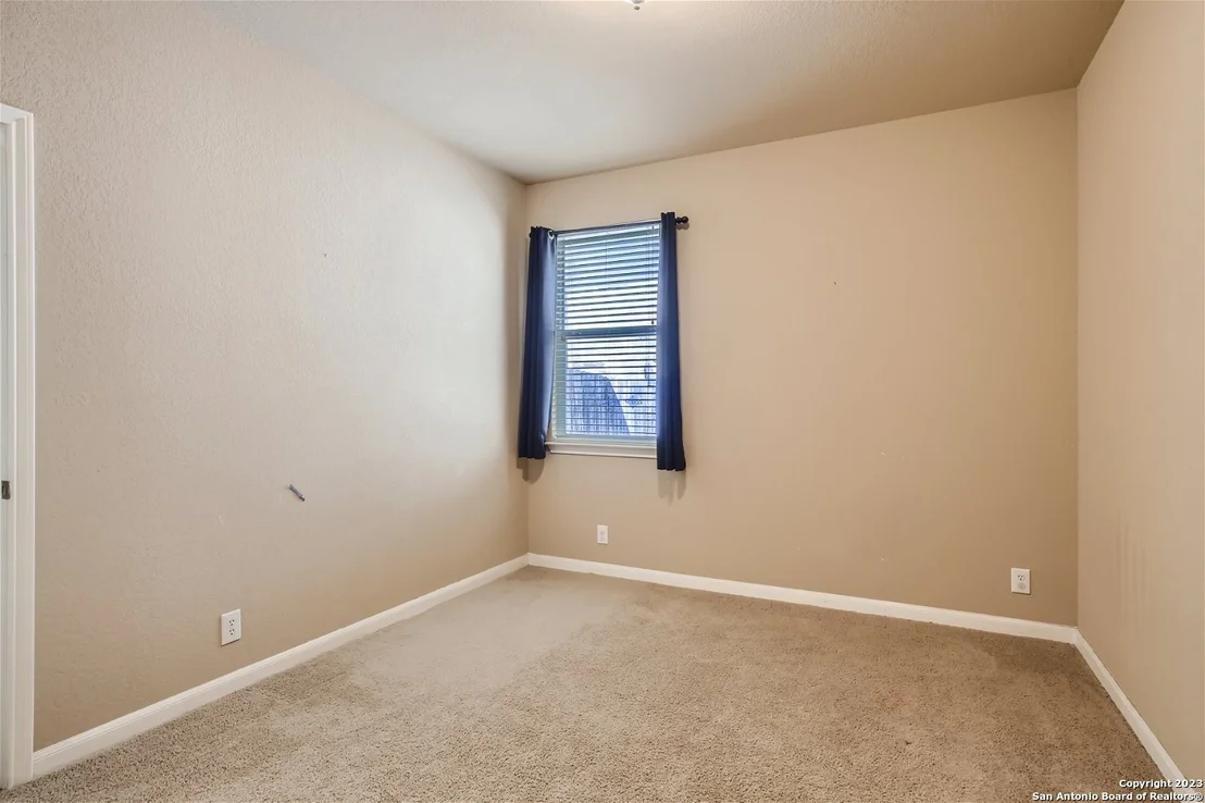 Photo of 1302 Magellan