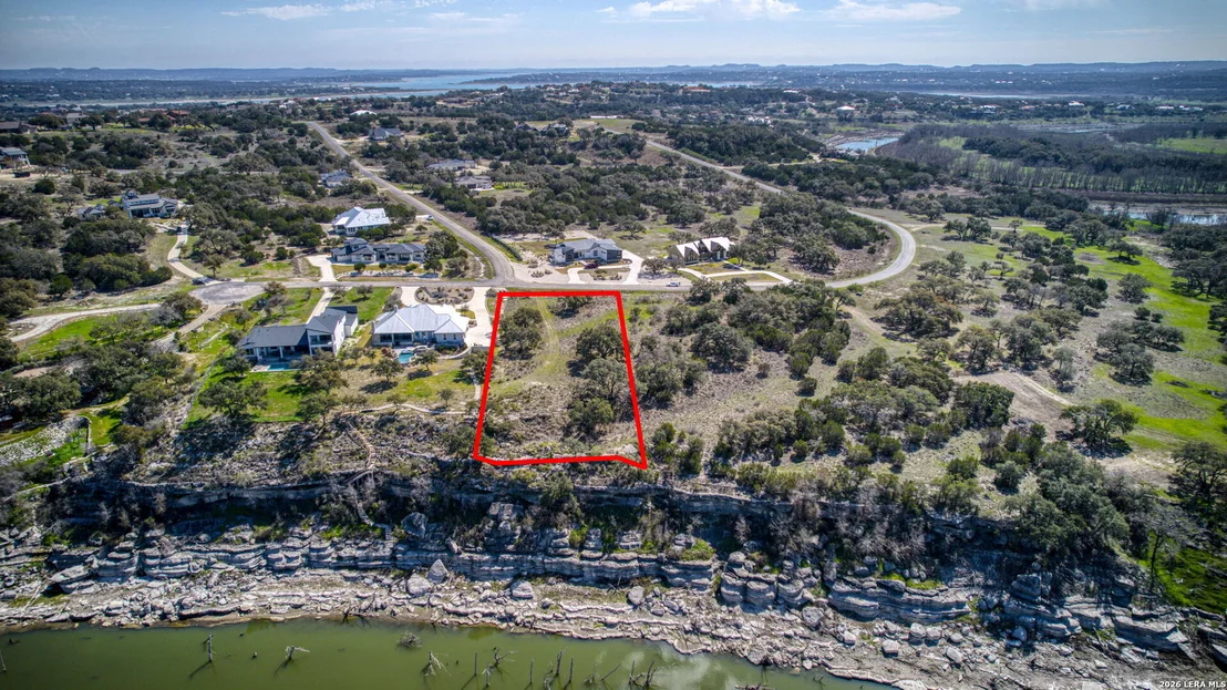 Photo of 365 RIVER CLIFF PL