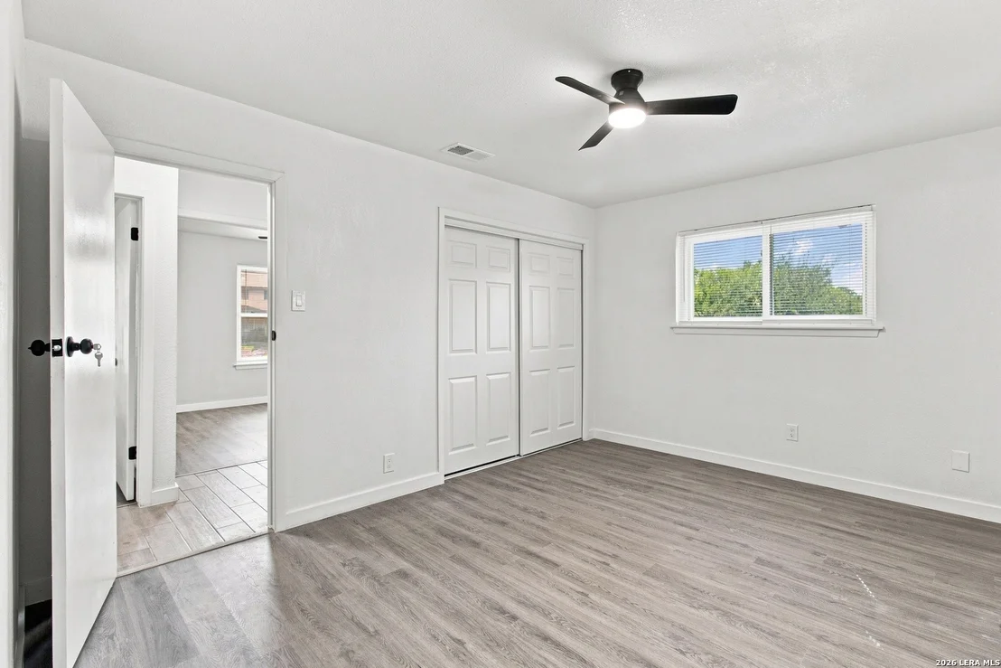 Photo of 6814 SUNLIGHT DR