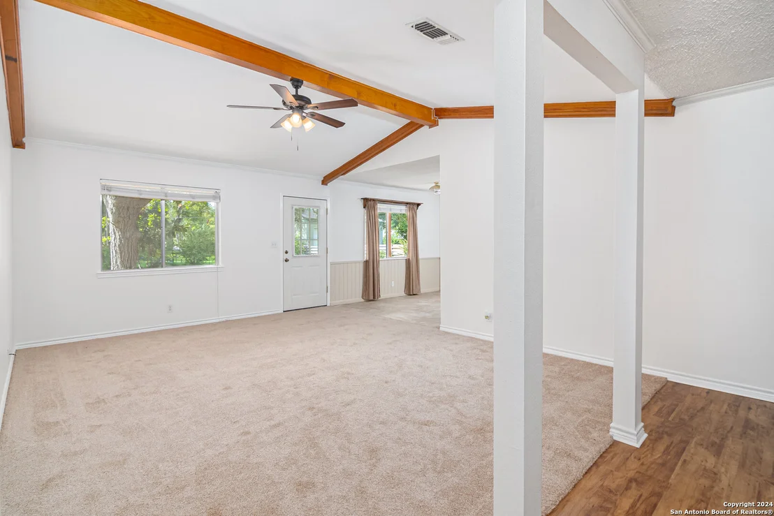 Photo of 129 NUECES LN