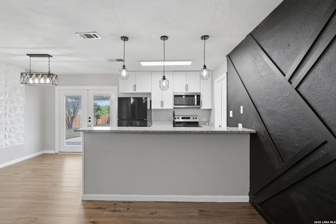 Photo of 6514 Forest Grove