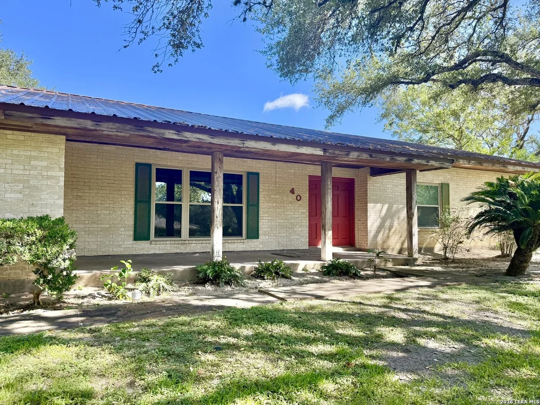 Photo of 40 Encino Loma
