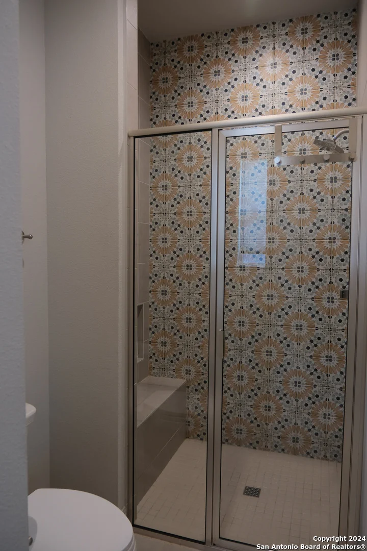 Photo of 7206 BLUFF RUN