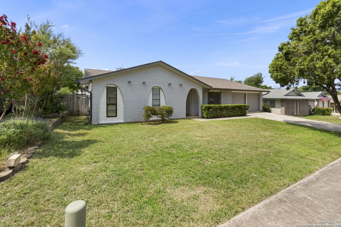 Photo of 6818 Forest Meadow