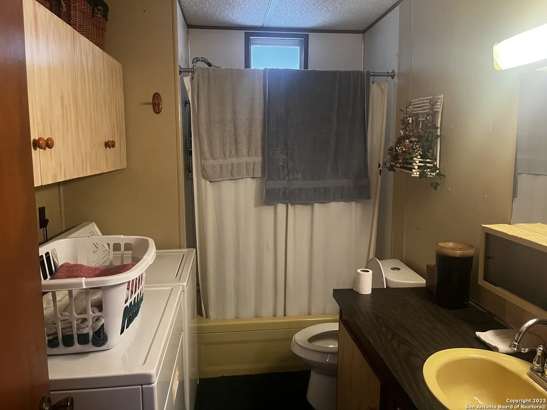 Photo of 407 River St