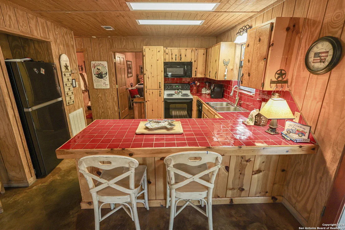 Photo of 1177 RIVER RD