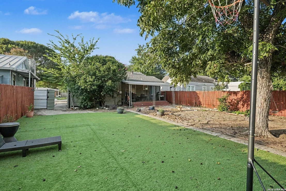 Photo of 109 THORAIN BLVD