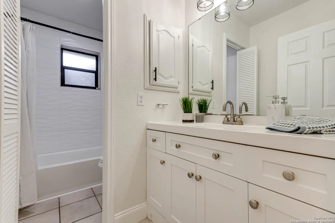 Photo of 7723 Crooked Brook