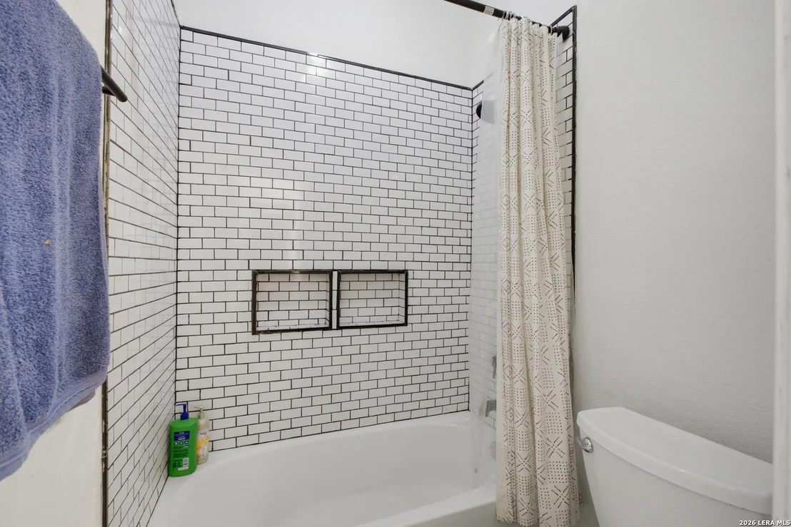 Photo of 313 Howard Dr