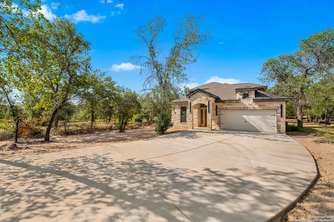 Photo of 22455 Mathis Rd